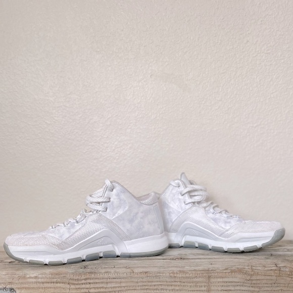 ❌SOLD❌ EUC Adidas Great J Wall Basketball Shoes - Picture 5 of 11